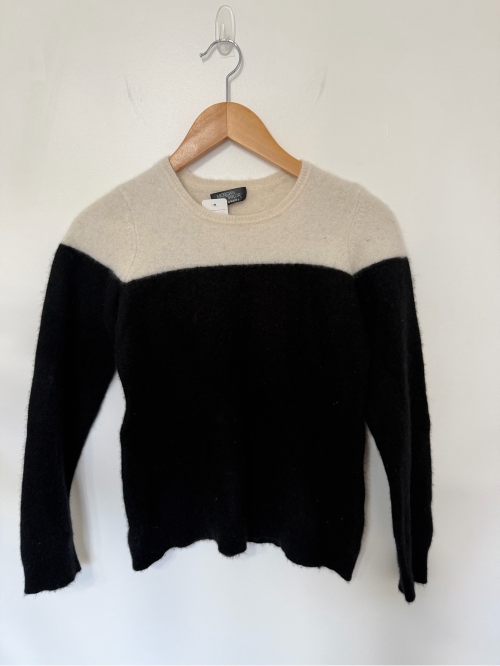 Morgan Taylor 100% Cashmere Women’s Black Ivory Color block Crewneck Sweater XS